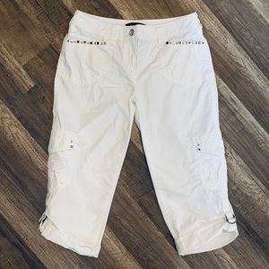 ((SOLD)) White House Black Market Capri pants.